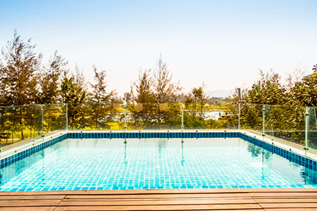 Cost of Glass Pool Fence Repair in Lakeland, FL